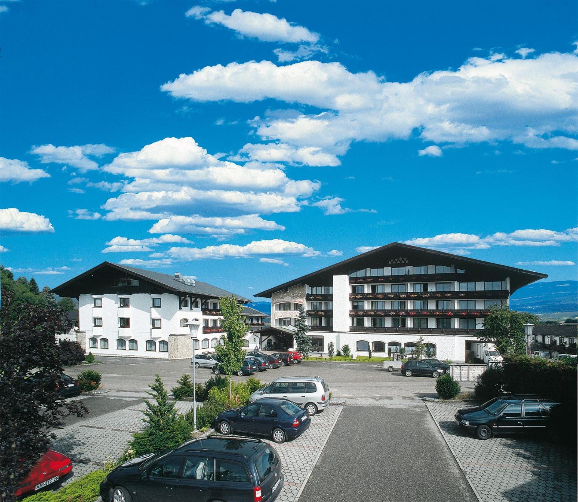 Hotel Lohninger-Schober ザンクト・ゲオルゲン・イム・アッターガウ エクステリア 写真