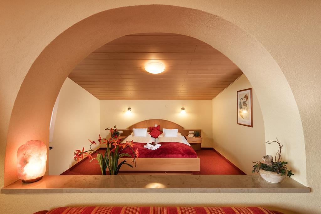 Hotel Lohninger-Schober ザンクト・ゲオルゲン・イム・アッターガウ エクステリア 写真