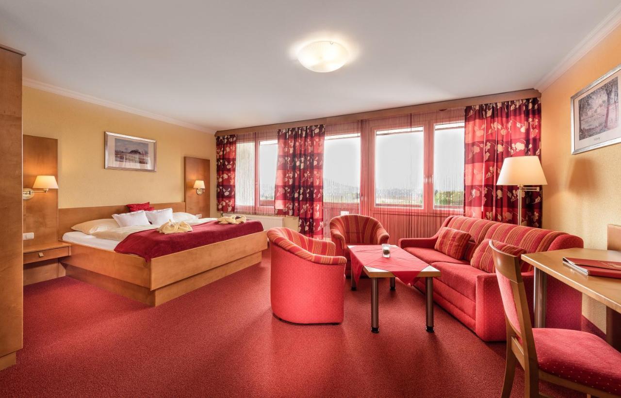 Hotel Lohninger-Schober ザンクト・ゲオルゲン・イム・アッターガウ エクステリア 写真